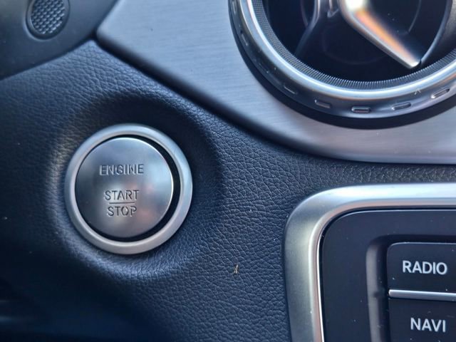 Used 2017 Mercedes-Benz GLA 250 image 16