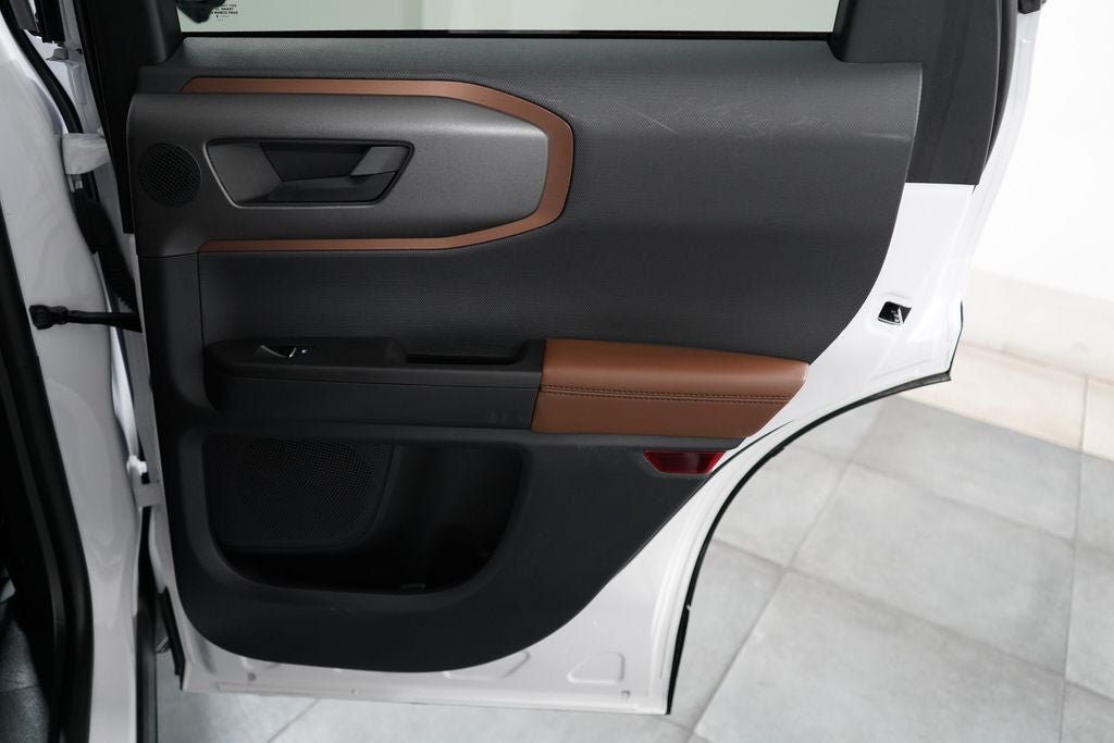 Certified 2025 Ford Bronco Sport Outer Banks w/ Outer Banks Tech Package+ AWD/4WD image 31