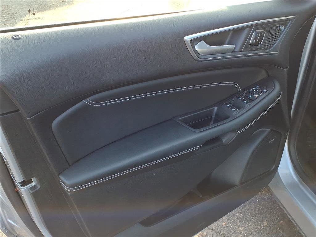 Certified 2024 Ford Edge Titanium image 8