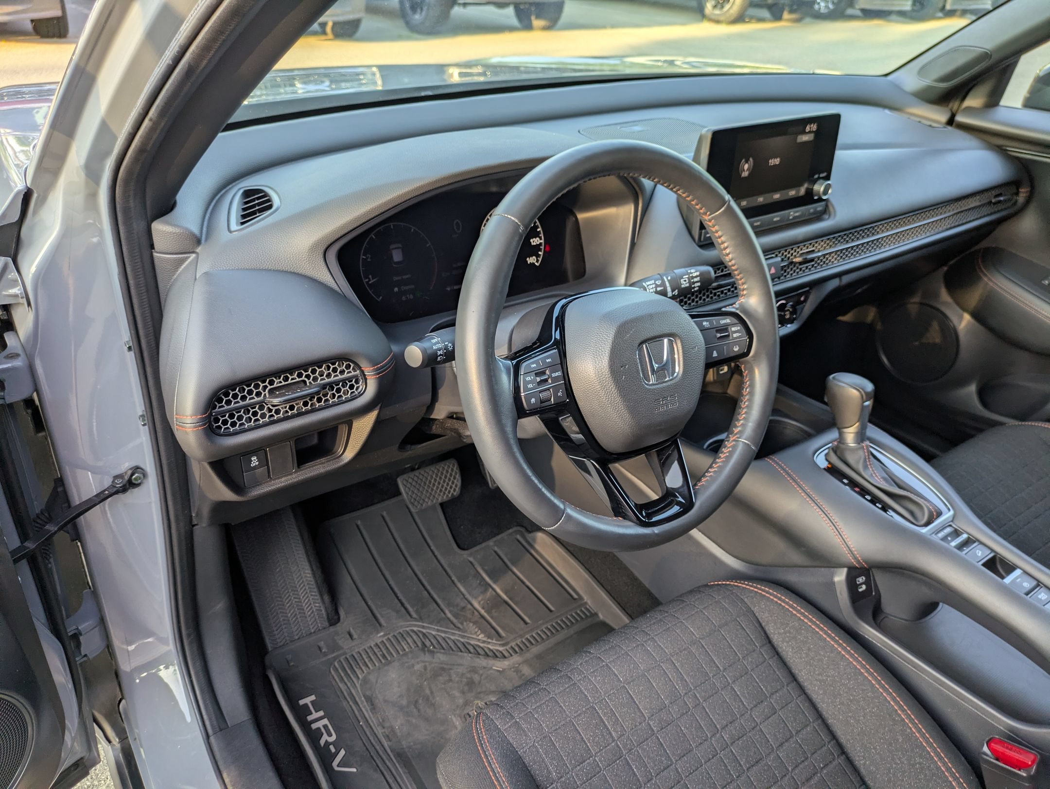 Used 2024 Honda HR-V Sport image 14