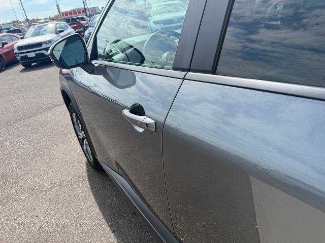 Used 2022 Nissan Rogue SV AWD/4WD image 21