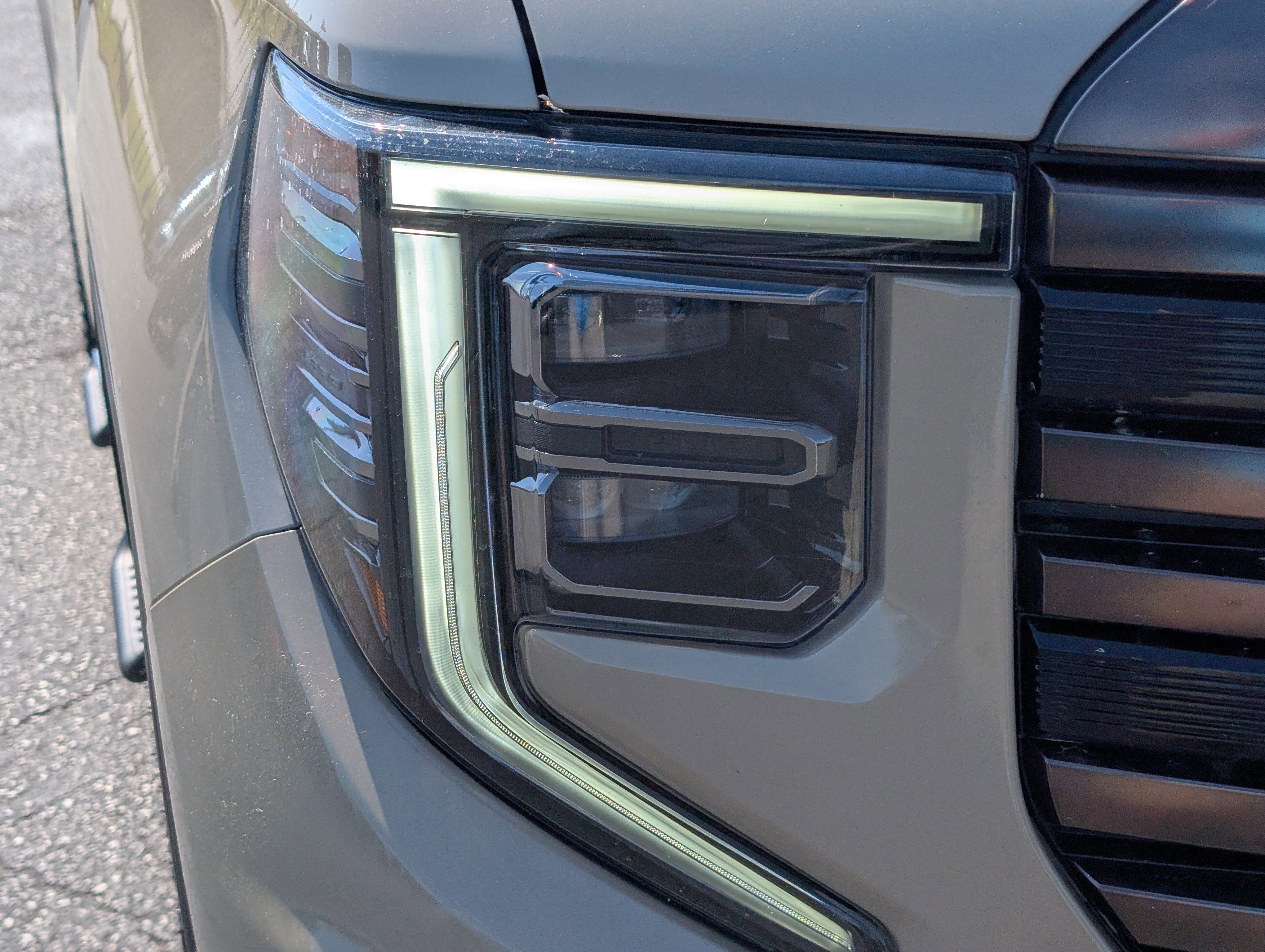 Used 2023 GMC Sierra 1500 AT4X AWD/4WD image 11