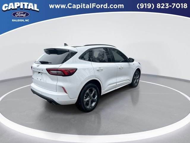 Certified 2023 Ford Escape ST-Line w/ Tech Pack #1 image 6