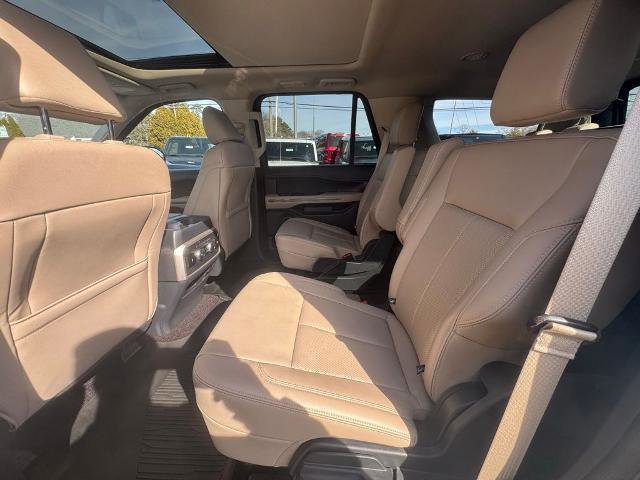 Certified 2023 Ford Expedition XLT image 9