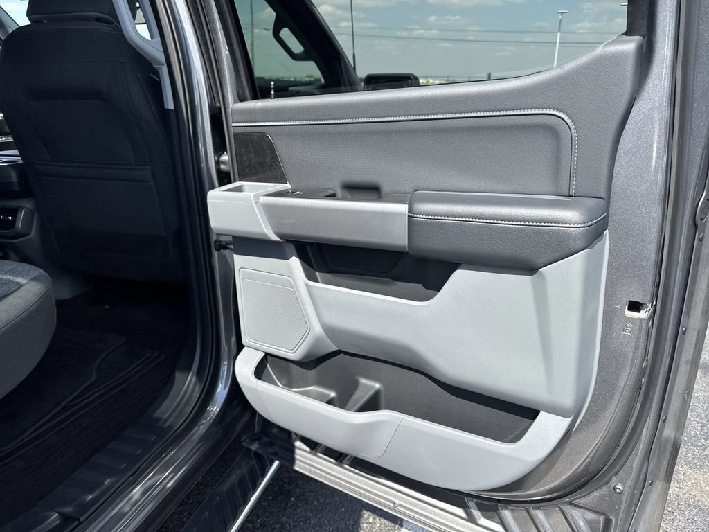 Certified 2022 Ford F150 XLT w/ Equipment Group 302A High image 14