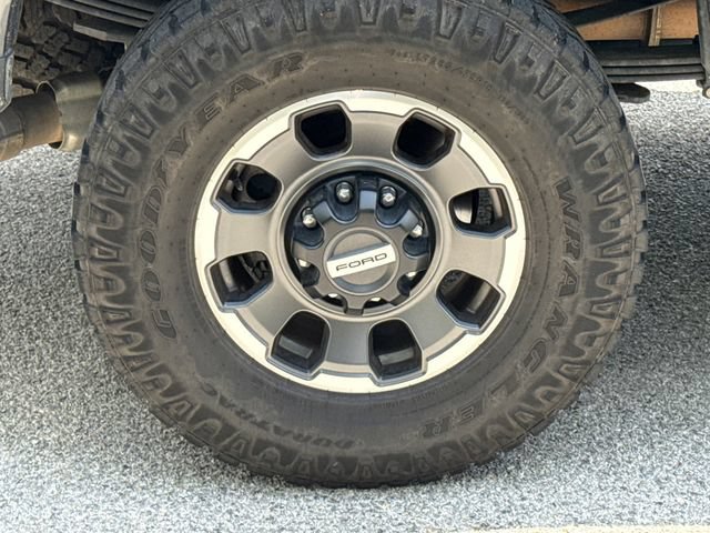 Certified 2024 Ford F350 Platinum w/ Tremor Off-Road Package AWD/4WD image 10