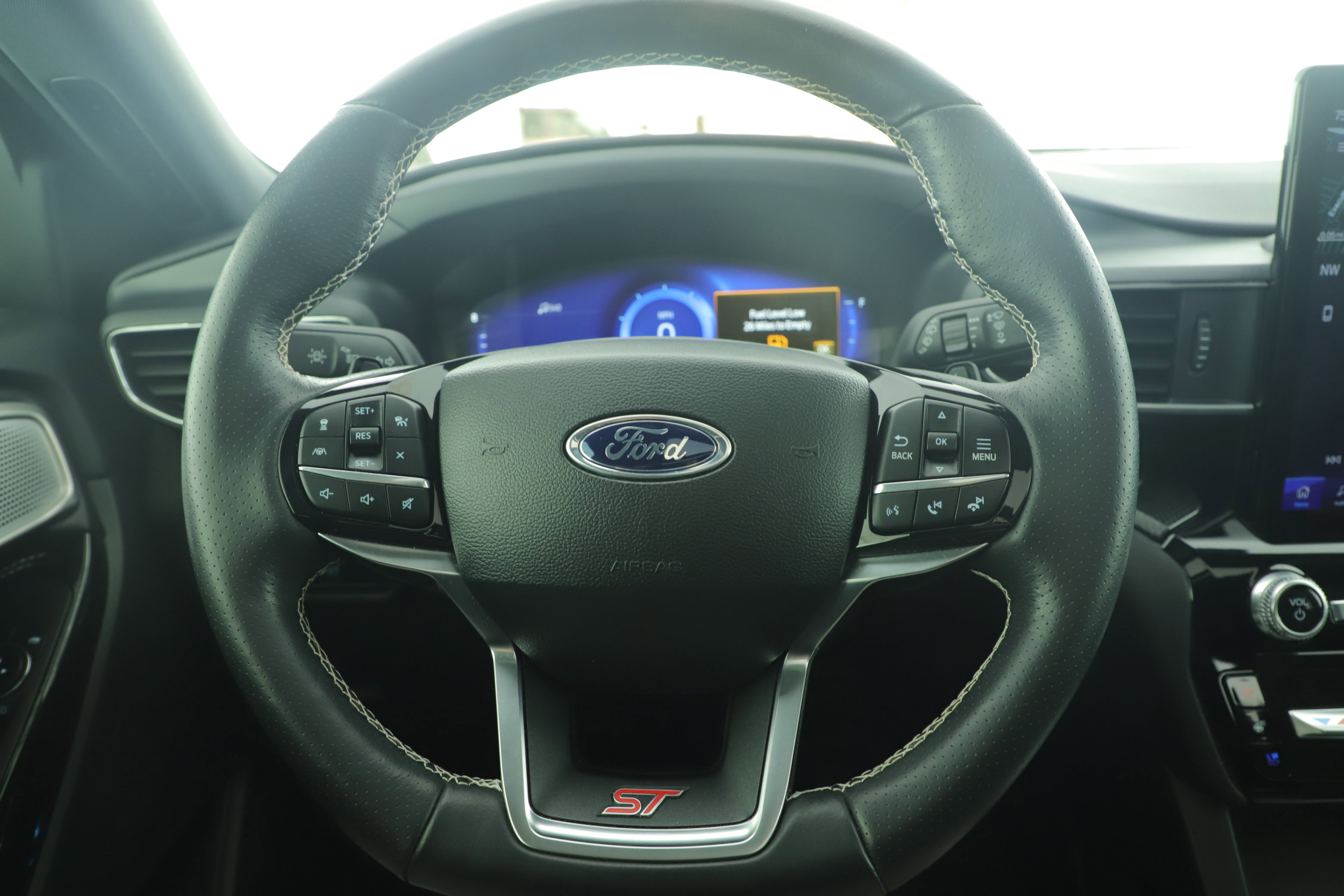 Certified 2024 Ford Explorer ST w/ Equipment Group 401A image 20