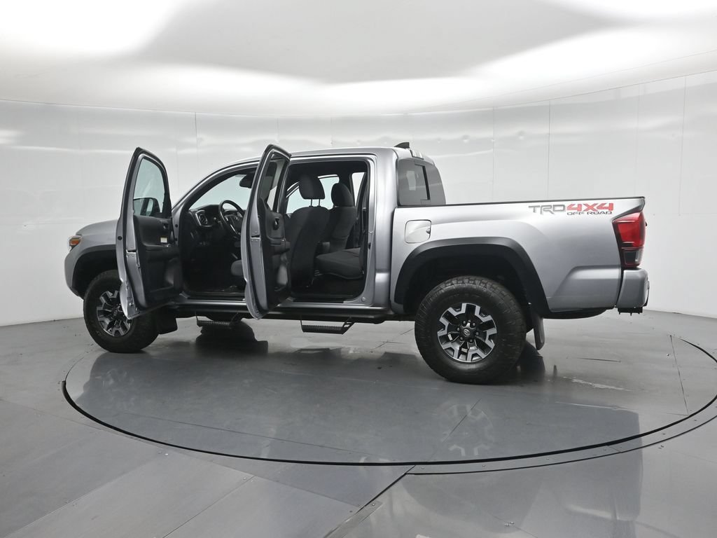 Used 2019 Toyota Tacoma TRD Off-Road w/ Technology Package AWD/4WD image 34