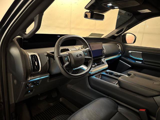 Certified 2025 Ford Expedition Tremor AWD/4WD image 5