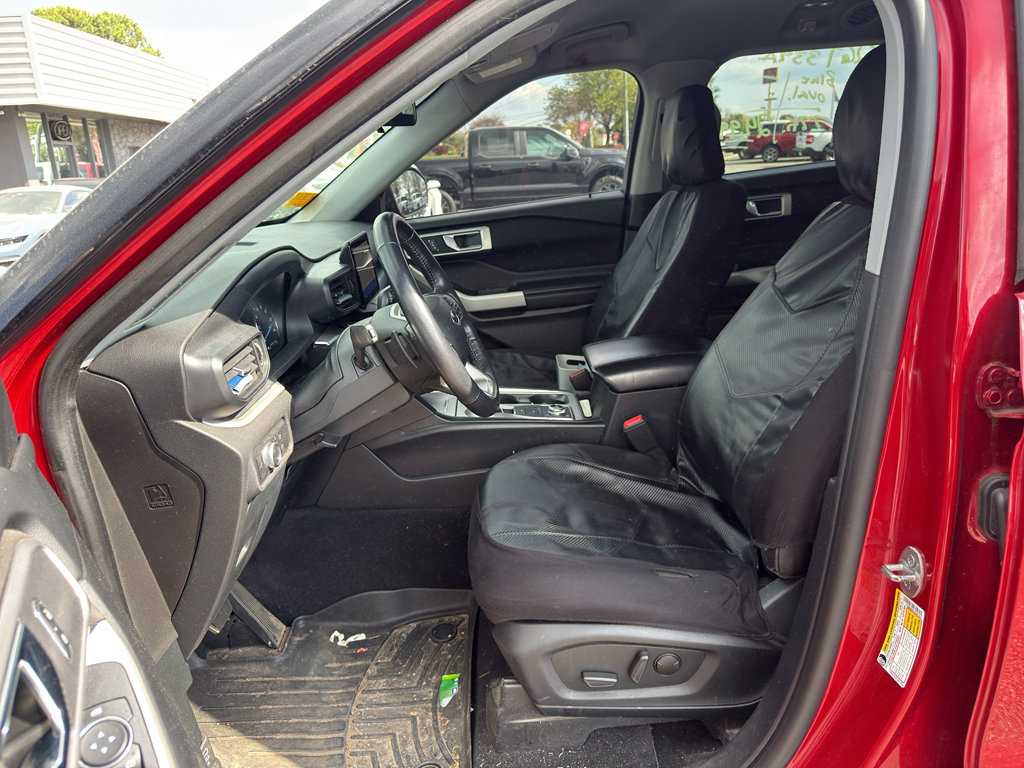 Certified 2020 Ford Explorer XLT w/ Comfort Package image 11