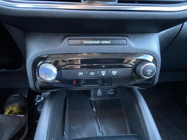 Certified 2025 Ford Escape SE w/ PHEV Premium Package image 22