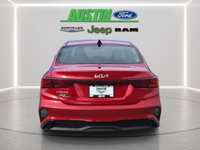 Used 2023 Kia Forte LXS w/ LXS Technology Package FWD image 4