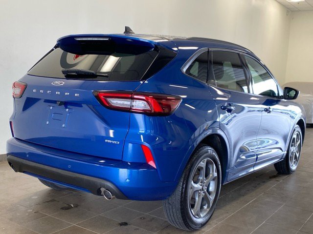 Certified 2023 Ford Escape ST-Line Select AWD/4WD image 7