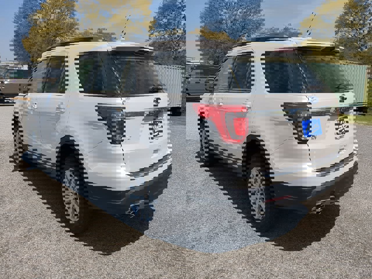 Certified 2018 Ford Explorer XLT w/ Equipment Group 202A image 2