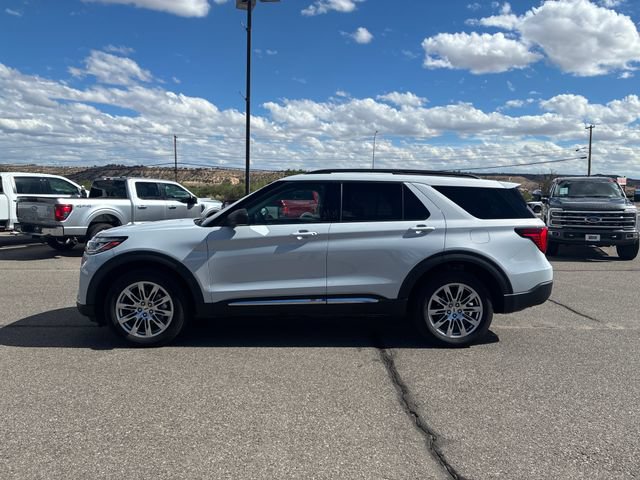 Certified 2025 Ford Explorer Active w/ Active Comfort Package AWD/4WD image 2
