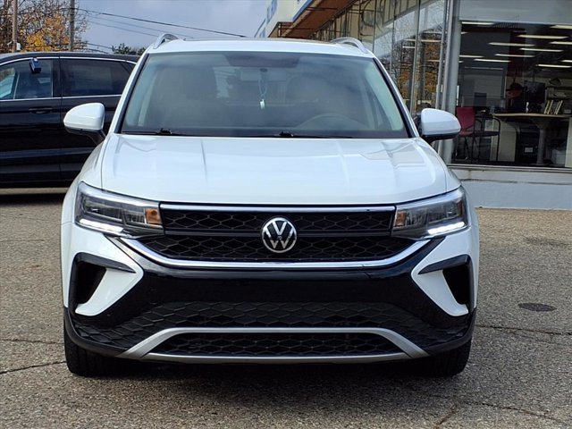 Used 2022 Volkswagen Taos SE image 4