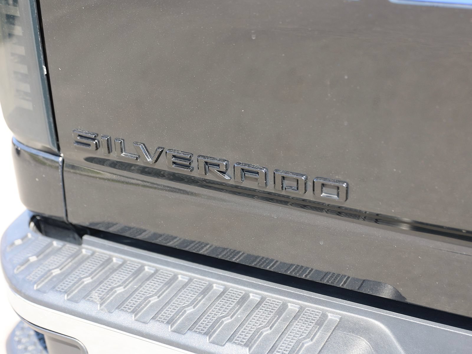 Used 2022 Chevrolet Silverado 2500 LTZ w/ LTZ Plus Package AWD/4WD image 18