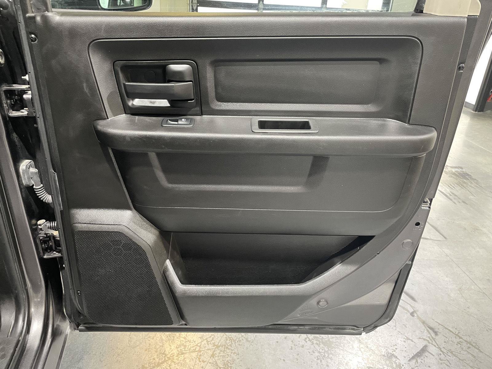 Used 2019 RAM 1500 Express w/ Express Value Package AWD/4WD image 22