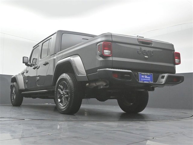 Used 2024 Jeep Gladiator Sport image 10
