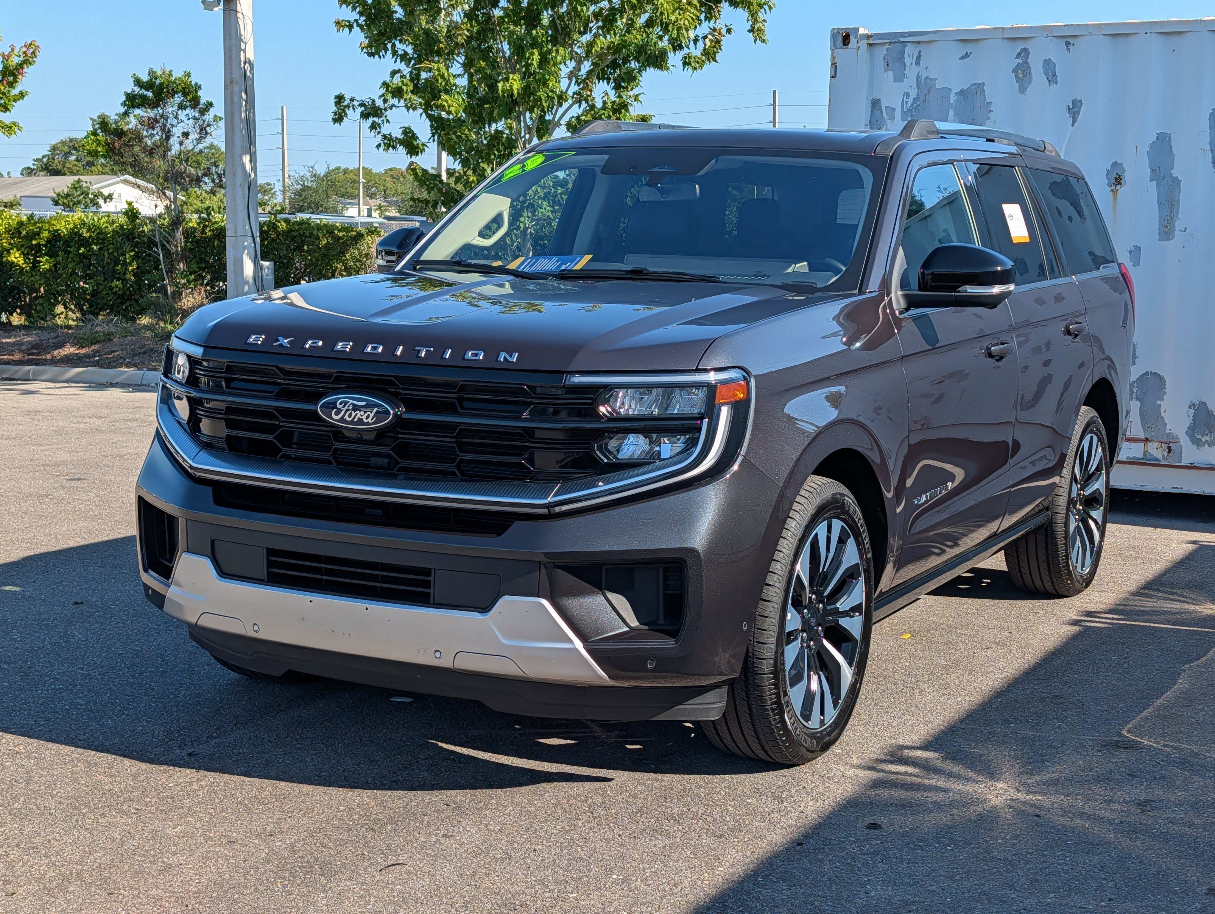 Certified 2025 Ford Expedition Platinum w/ Driver's Package AWD/4WD image 7