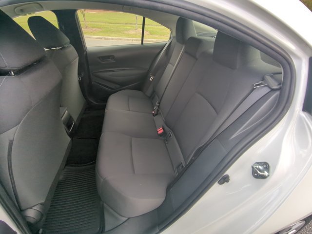 Used 2022 Toyota Corolla LE FWD image 21