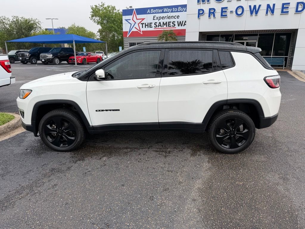 Used 2020 Jeep Compass Latitude FWD image 3