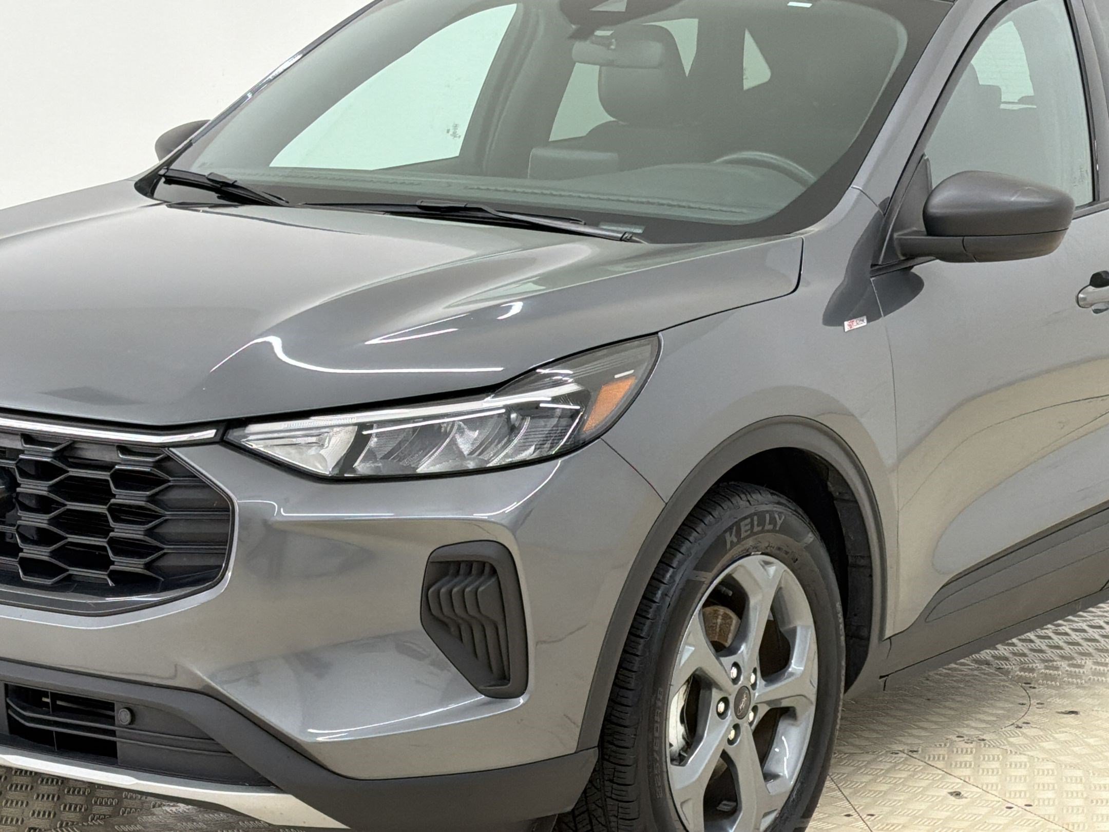 Certified 2025 Ford Escape ST-Line FWD image 25