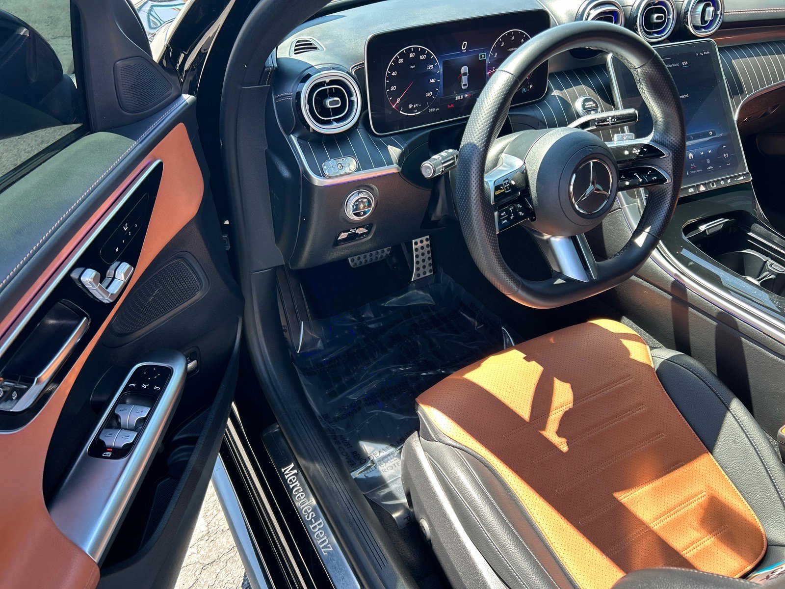 Used 2023 Mercedes-Benz C 300 Sedan image 6