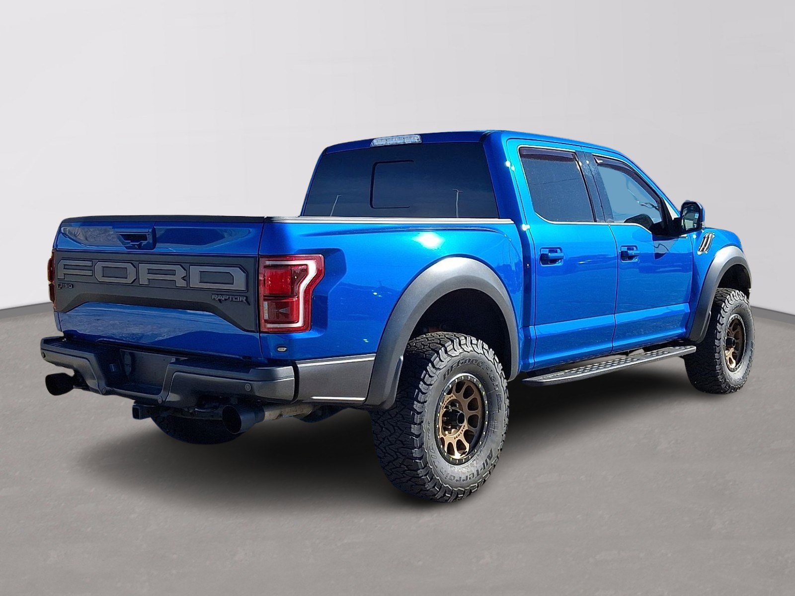 Certified 2019 Ford F150 Raptor w/ Equipment Group 802A Luxury image 6