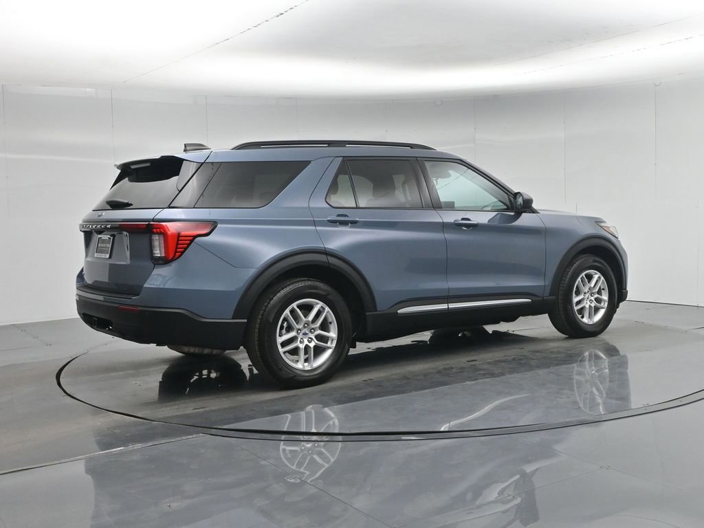 Certified 2025 Ford Explorer Active RWD image 12