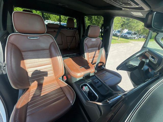 Used 2024 GMC Sierra 2500 Denali Ultimate AWD/4WD image 10