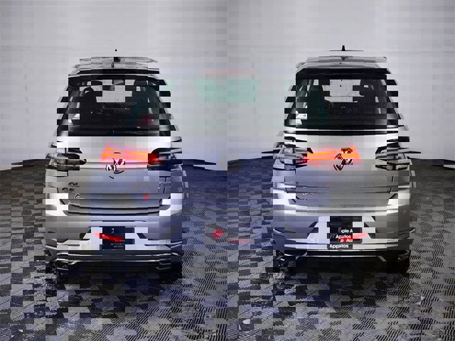 Used 2018 Volkswagen Golf SE image 4