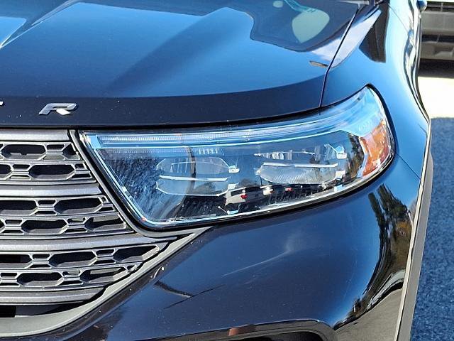 Certified 2021 Ford Explorer XLT w/ Equipment Group 202A image 9