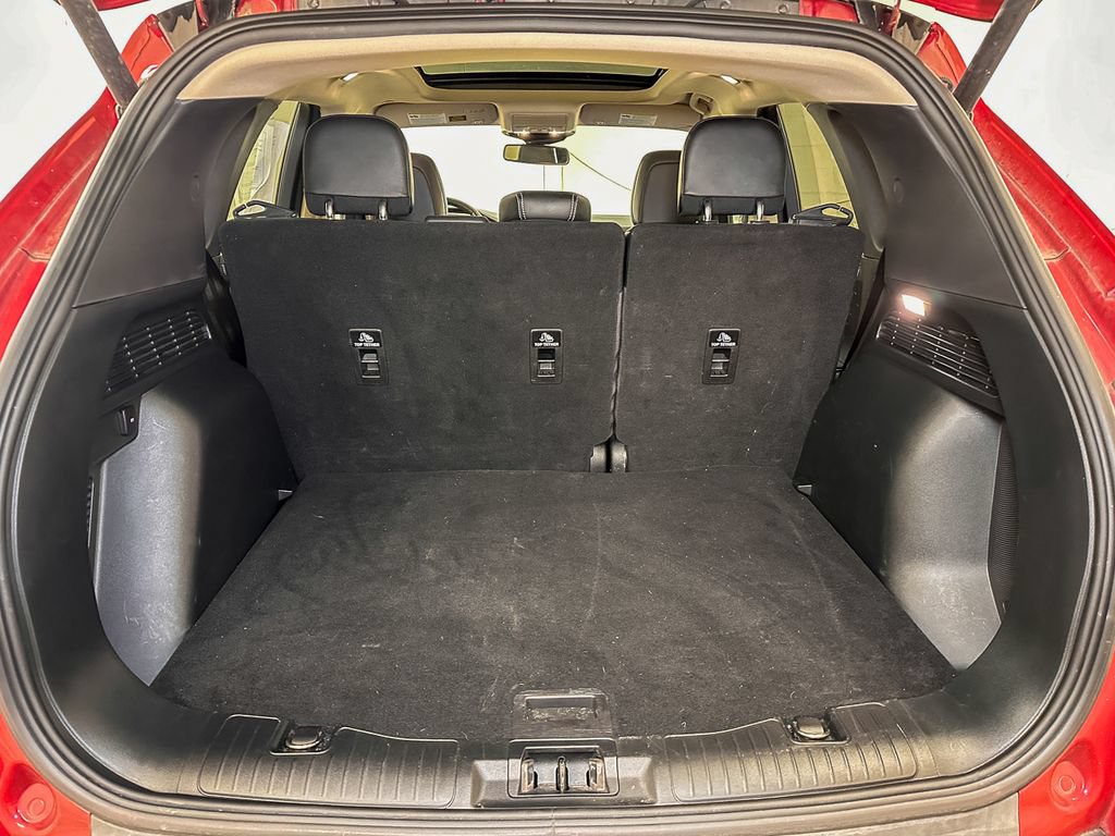 Certified 2020 Ford Escape Titanium AWD/4WD image 19
