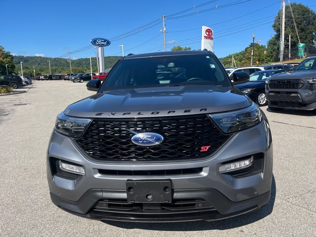 Certified 2023 Ford Explorer ST w/ Equipment Group 401A AWD/4WD image 2