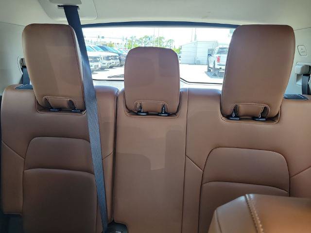 Used 2022 Nissan Pathfinder Platinum w/ Cargo Package AWD/4WD image 14