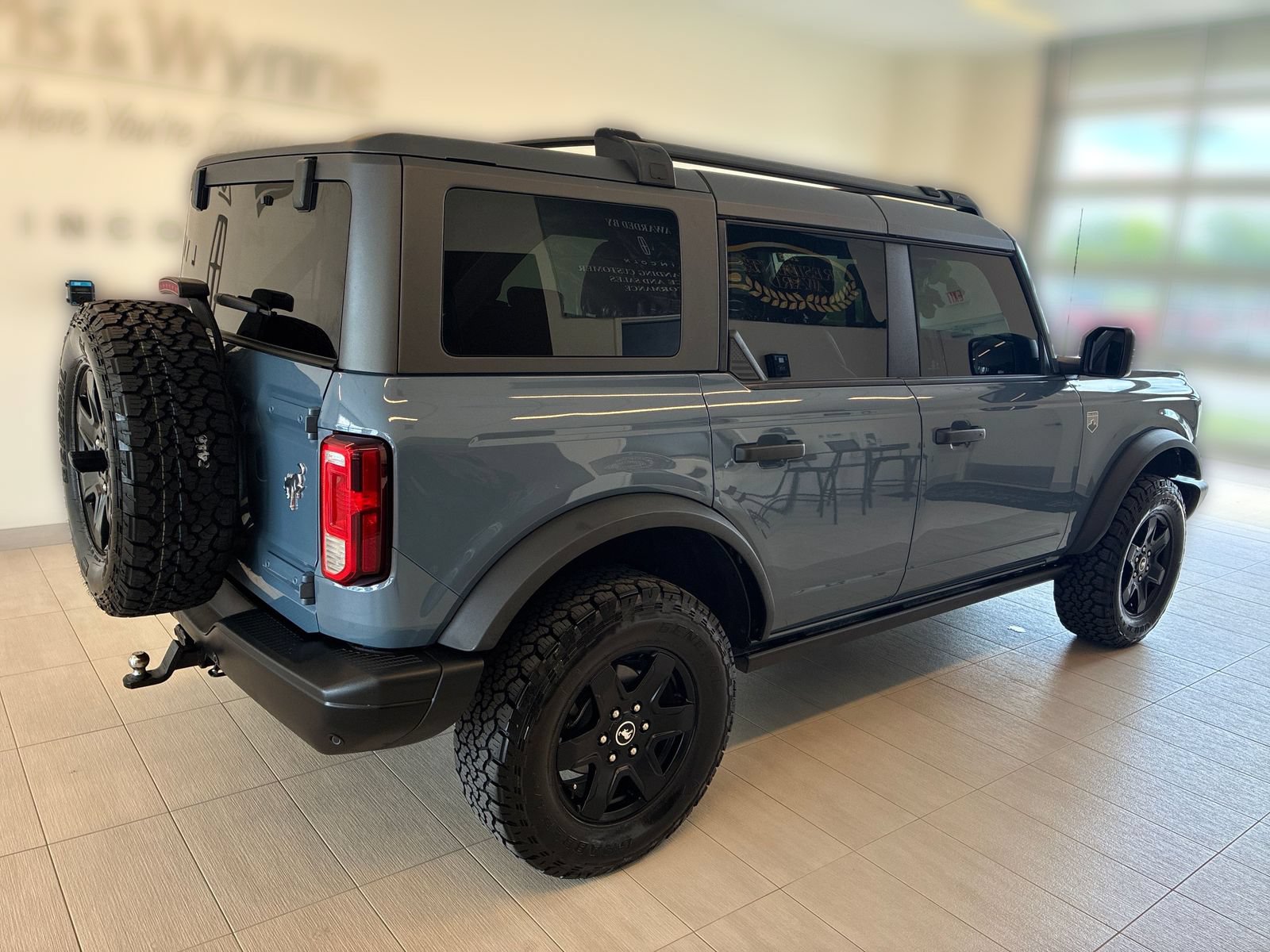 Certified 2025 Ford Bronco Big Bend w/ Black Diamond Package AWD/4WD image 2