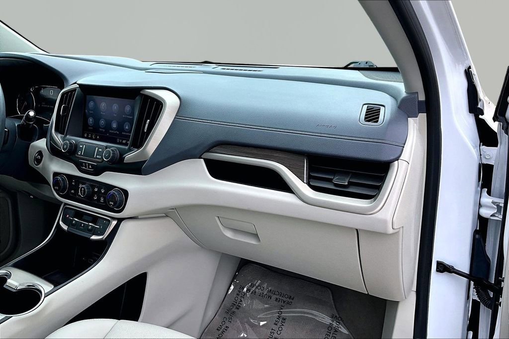 Used 2023 GMC Terrain Denali w/ Denali Premium Package AWD/4WD image 17