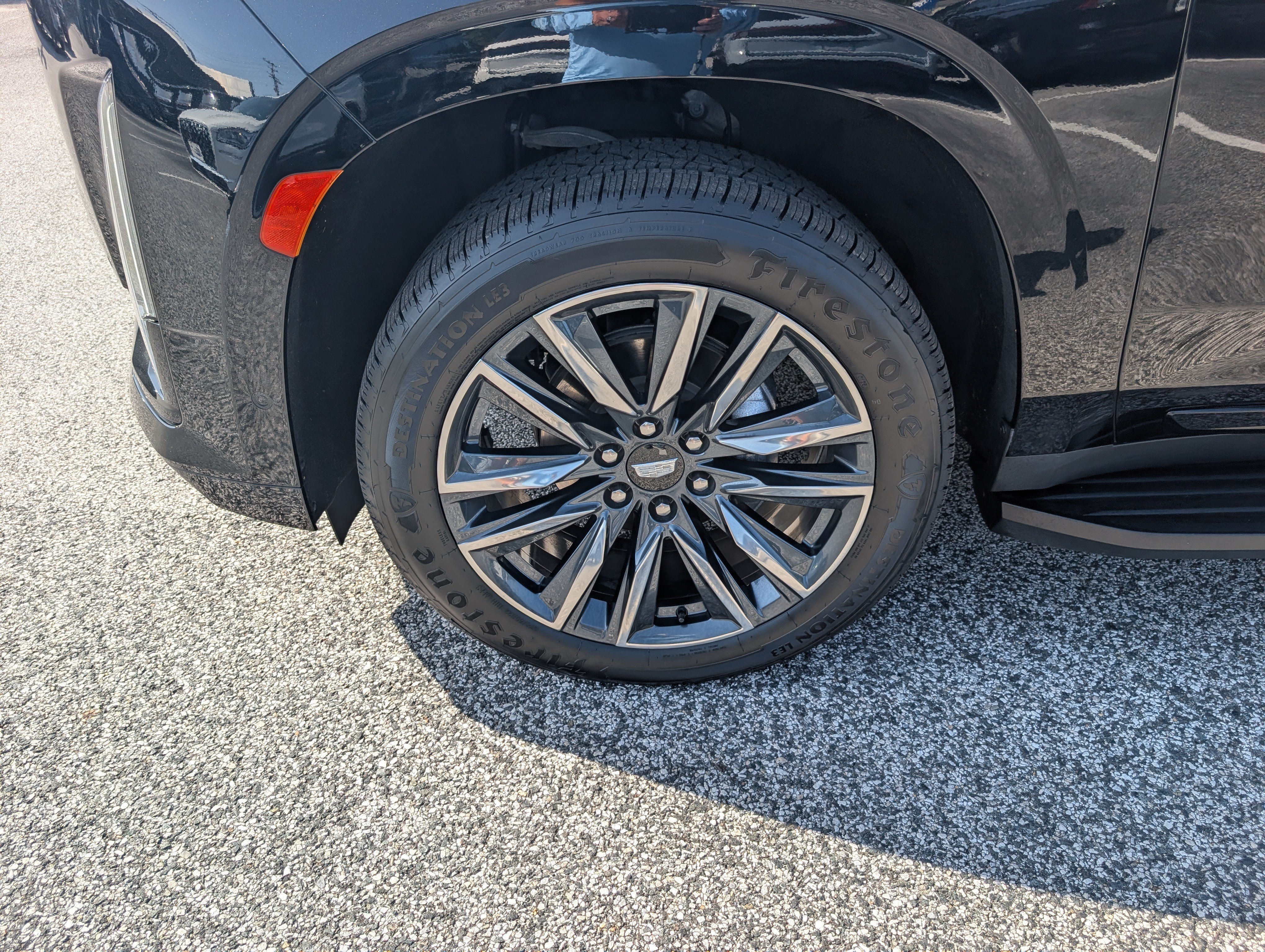 Used 2022 Cadillac Escalade ESV Sport AWD/4WD image 11