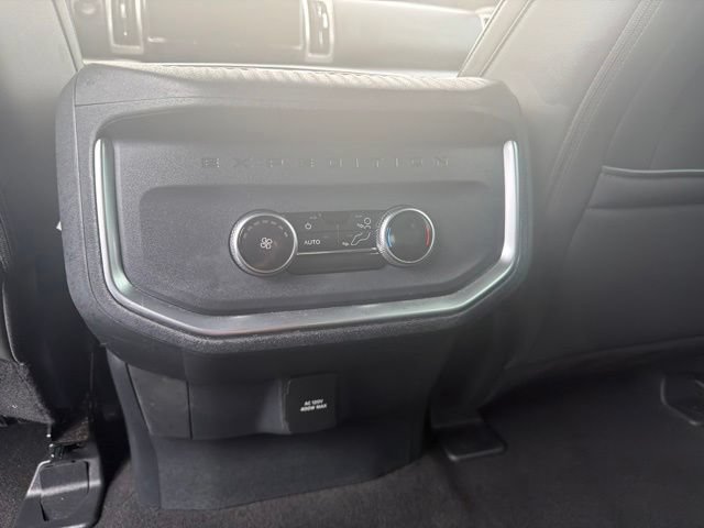 Certified 2025 Ford Expedition Active AWD/4WD image 35