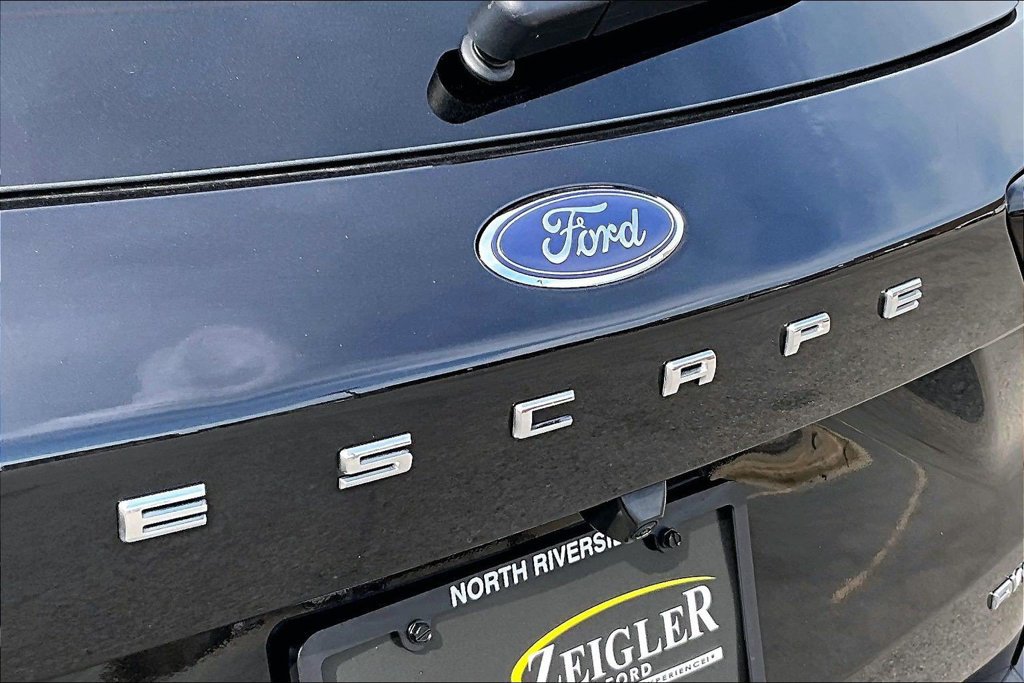 Certified 2025 Ford Escape ST-Line AWD/4WD image 8