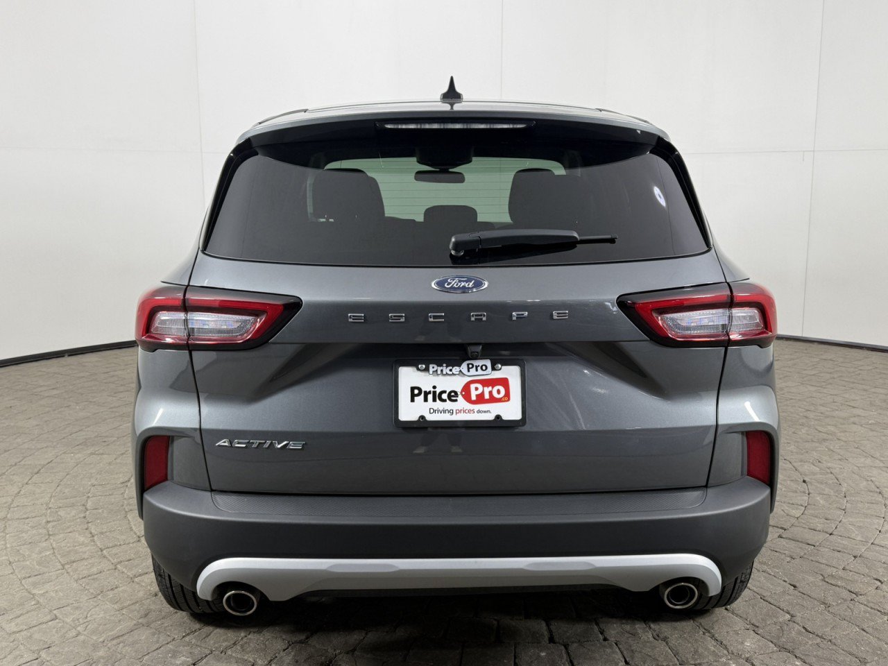 Certified 2025 Ford Escape Active w/ Cold Weather Package FWD image 6