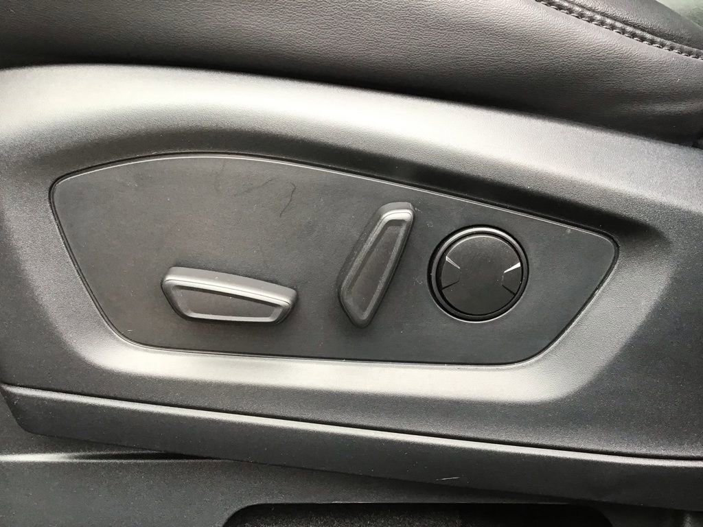 Certified 2024 Ford Explorer XLT w/ Equipment Group 202A image 18