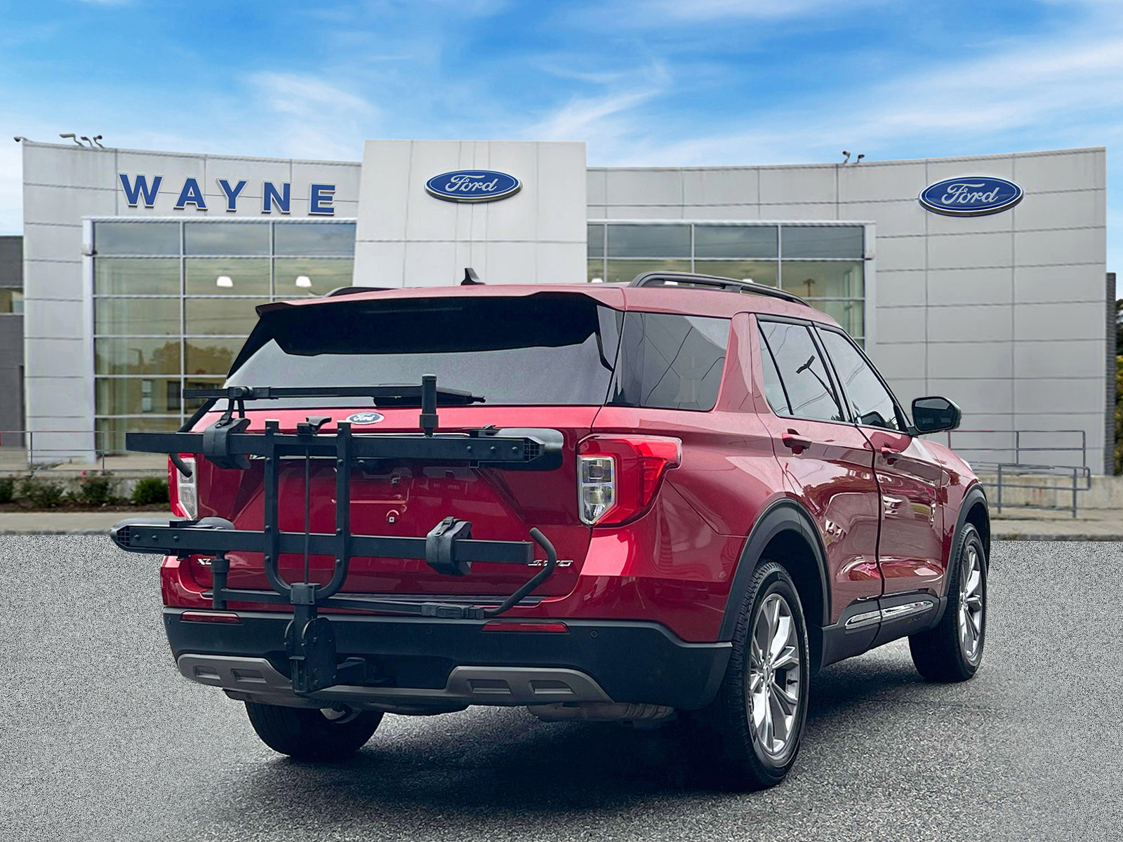 Certified 2023 Ford Explorer XLT w/ Equipment Group 202A image 3