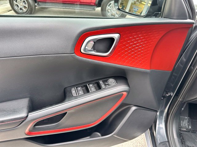 Used 2023 Kia Soul GT-Line FWD image 27