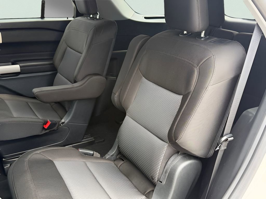 Certified 2023 Ford Explorer XLT RWD image 23