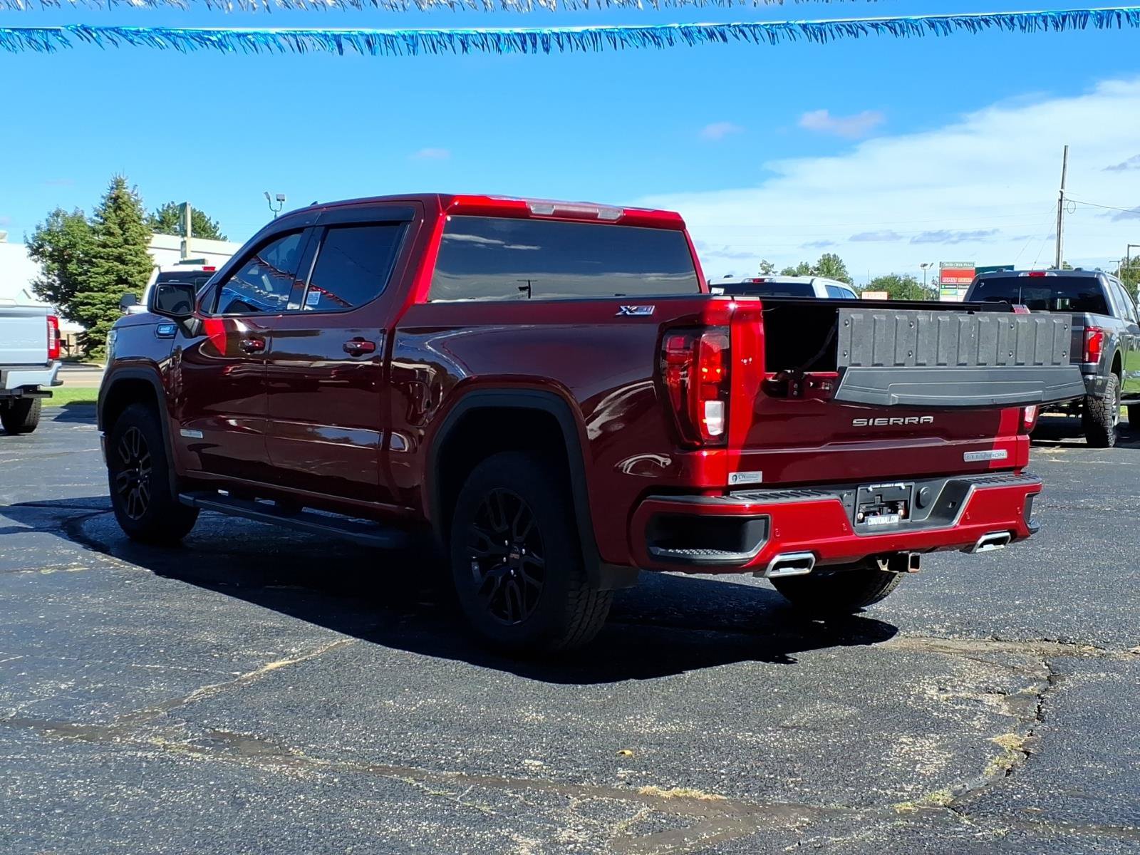 Used 2022 GMC Sierra 1500 Elevation w/ Driver Alert Package I AWD/4WD image 12