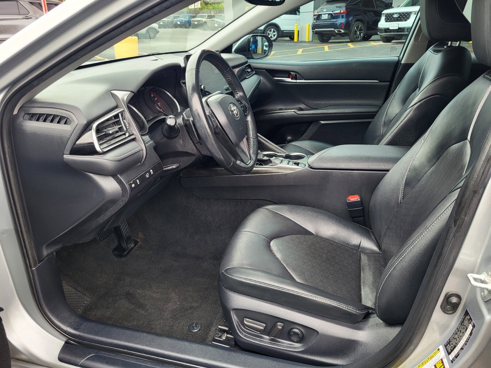 Used 2022 Toyota Camry XSE FWD image 17