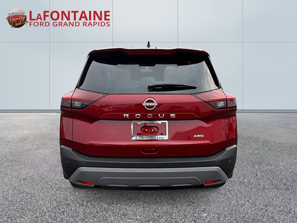 Used 2023 Nissan Rogue S image 6