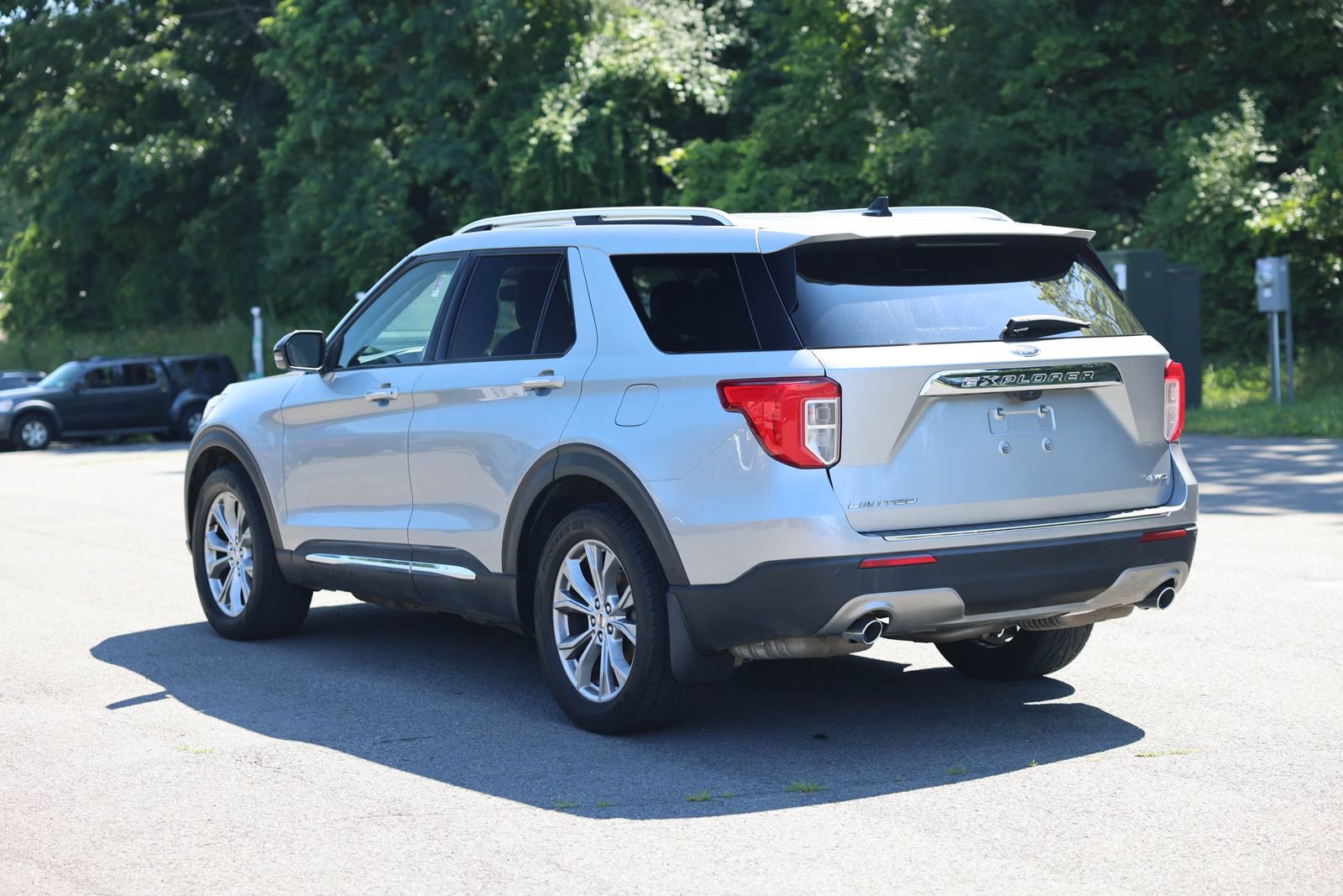 Certified 2023 Ford Explorer Limited w/ Limited Technology Package AWD/4WD image 7